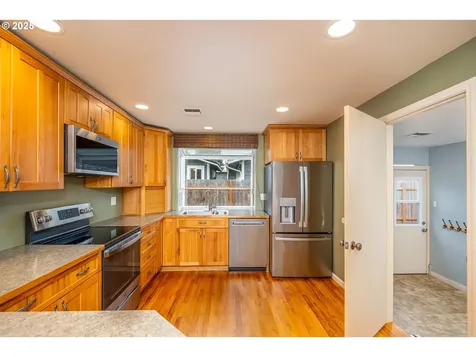 816 Barrett Avenue Eugene OR 97404