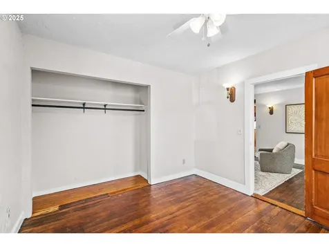 40 N L Street Cottage Grove OR 97424