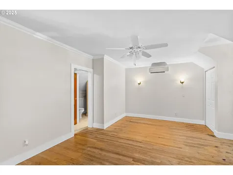 40 N L Street Cottage Grove OR 97424