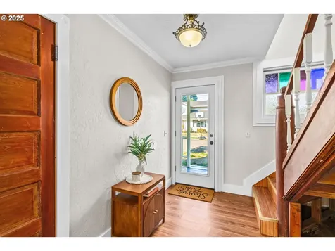 40 N L Street Cottage Grove OR 97424