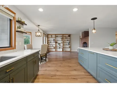 3914 S Circle Washougal WA 98671