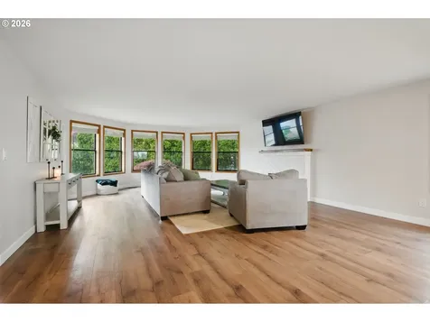 3914 S Circle Washougal WA 98671