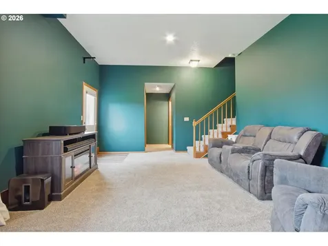 3914 S Circle Washougal WA 98671