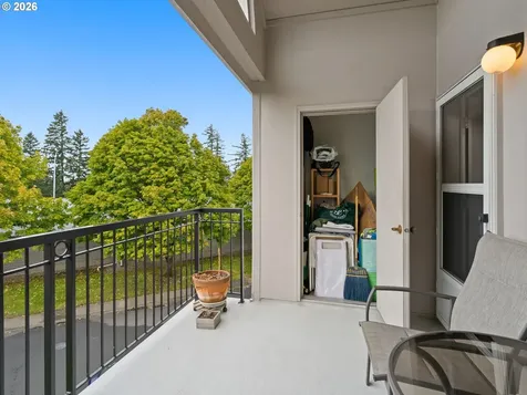 15510 NE Knott Street Portland OR 97230