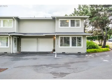 1725 NW 22nd Street Lincoln City OR 97367