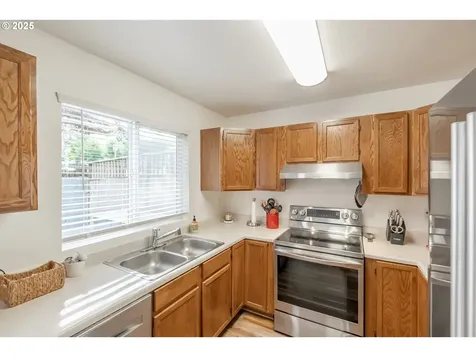 1725 NW 22nd Street Lincoln City OR 97367