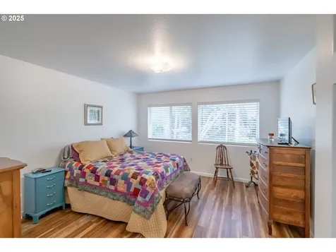 1725 NW 22nd Street Lincoln City OR 97367