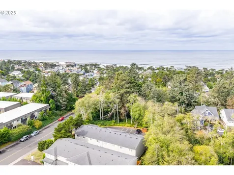 1725 NW 22nd Street Lincoln City OR 97367