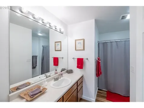 1725 NW 22nd Street Lincoln City OR 97367