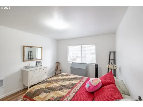 1725 NW 22nd Street Lincoln City OR 97367