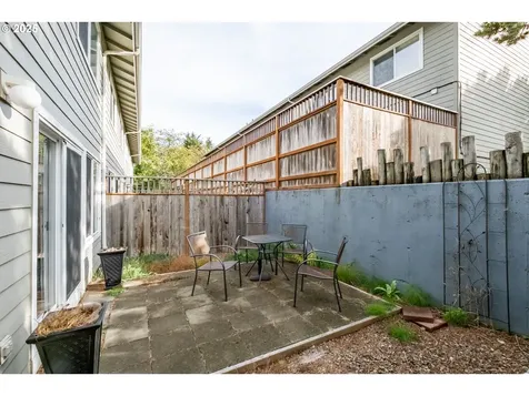 1725 NW 22nd Street Lincoln City OR 97367