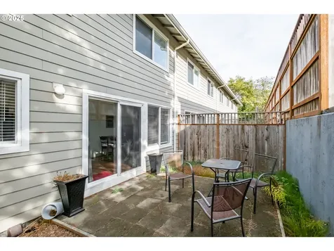 1725 NW 22nd Street Lincoln City OR 97367