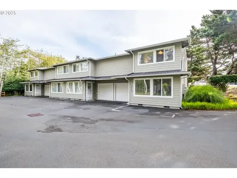 1725 NW 22nd Street Lincoln City OR 97367