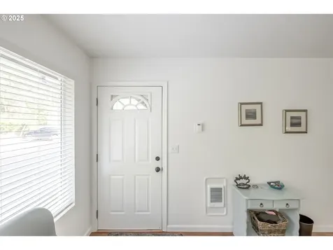 1725 NW 22nd Street Lincoln City OR 97367