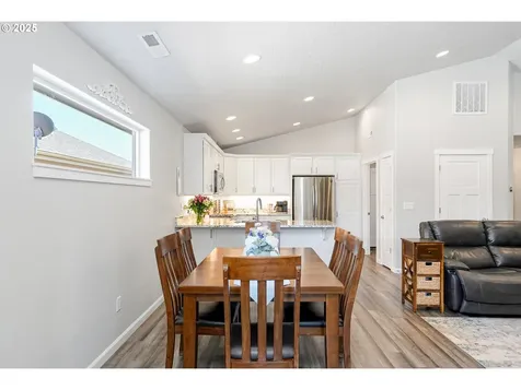 2054 SE Academy Street Dallas OR 97338