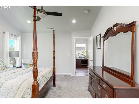 2054 SE Academy Street Dallas OR 97338