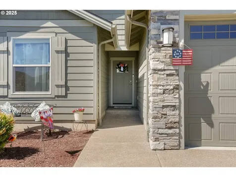 2054 SE Academy Street Dallas OR 97338