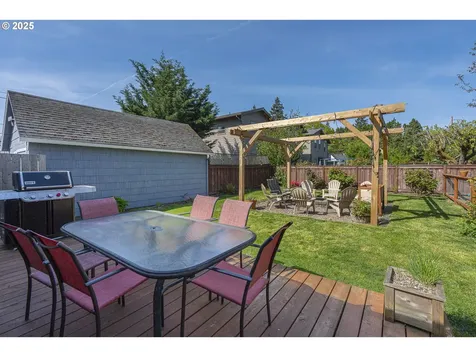 109 S Church Street Newberg OR 97132