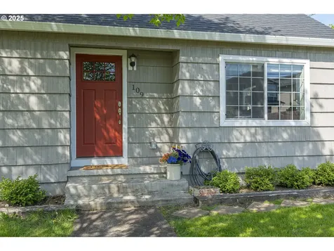 109 S Church Street Newberg OR 97132