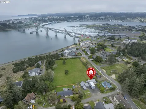 220 SW 29th Street Newport OR 97365