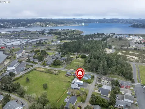 220 SW 29th Street Newport OR 97365