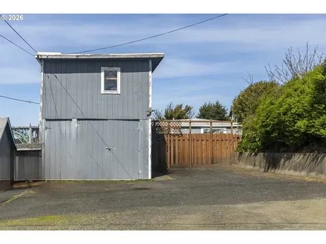 220 SW 29th Street Newport OR 97365