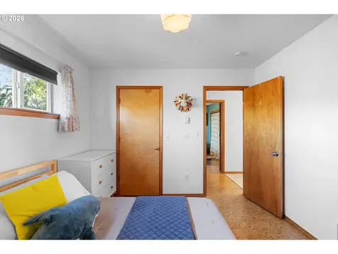837 NE Roselawn Street Portland OR 97211