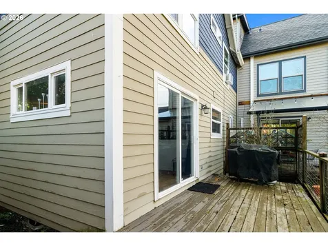 837 NE Roselawn Street Portland OR 97211