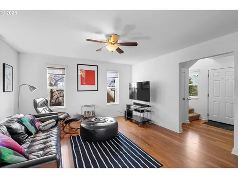 837 NE Roselawn Street Portland OR 97211