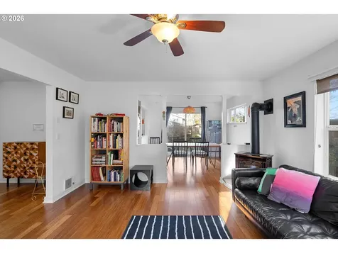 837 NE Roselawn Street Portland OR 97211