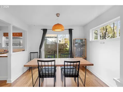 837 NE Roselawn Street Portland OR 97211