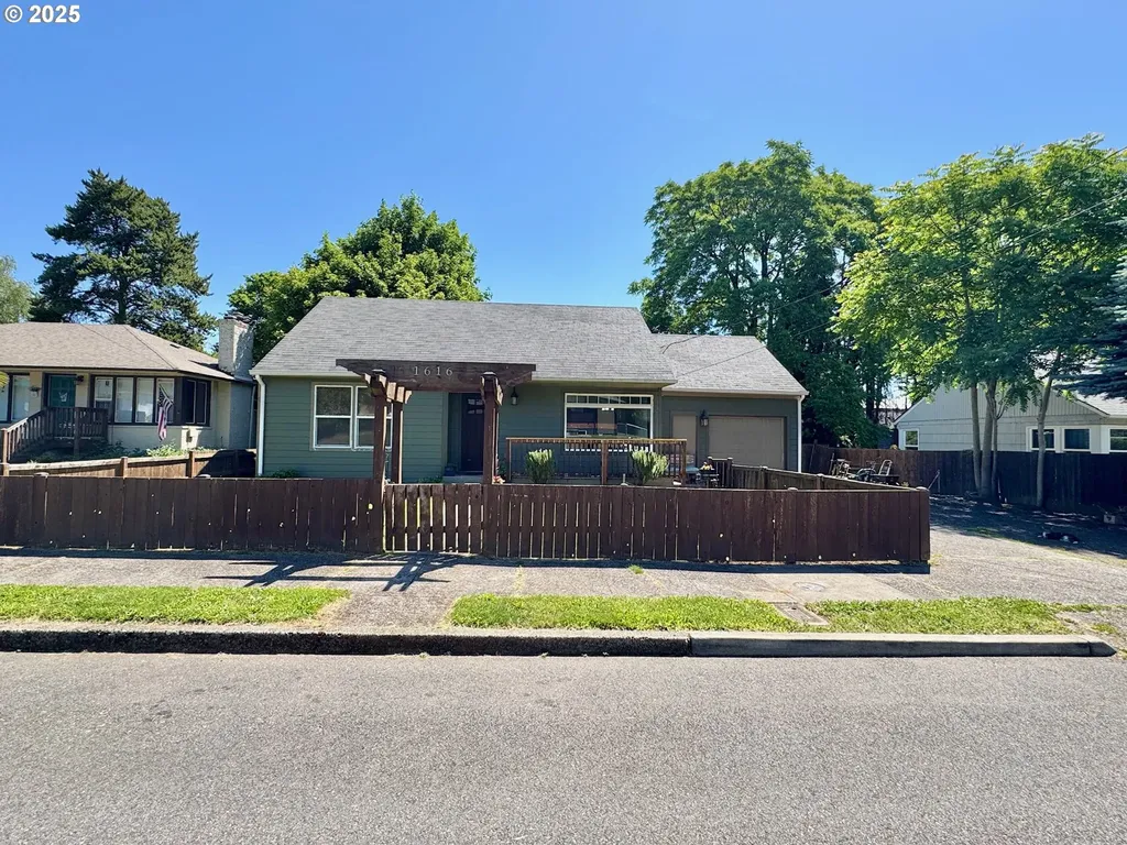 1616 NE Franklin Street Camas WA 98607