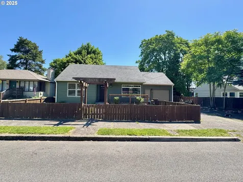1616 NE Franklin Street Camas WA 98607