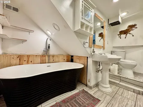 1616 NE Franklin Street Camas WA 98607