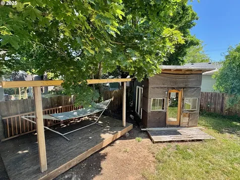 1616 NE Franklin Street Camas WA 98607
