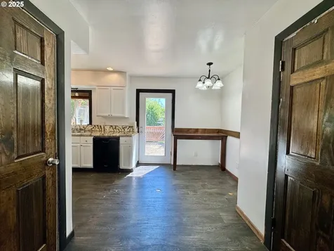 1616 NE Franklin Street Camas WA 98607