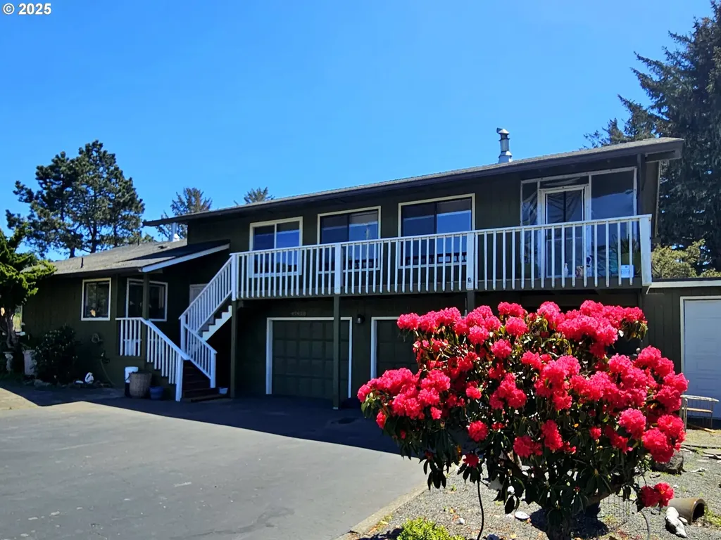 97950 Holly Lane Brookings OR 97415