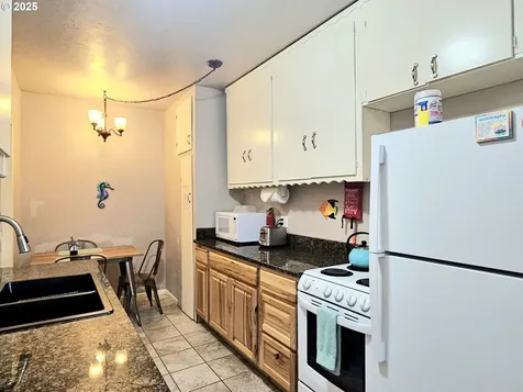 97950 Holly Lane Brookings OR 97415