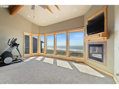 367 Longview Loop Rockaway Beach OR 97136