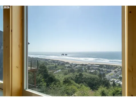 367 Longview Loop Rockaway Beach OR 97136
