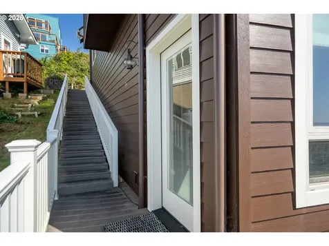 367 Longview Loop Rockaway Beach OR 97136