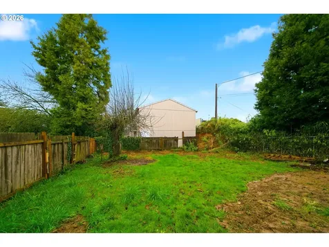 6321 NE Simpson Street Portland OR 97218