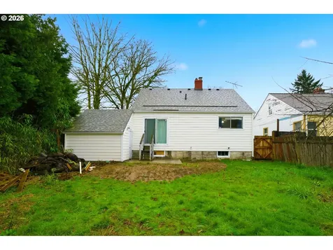6321 NE Simpson Street Portland OR 97218