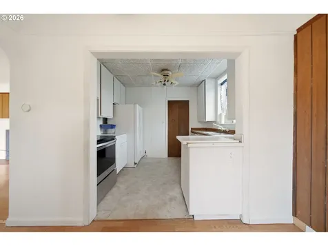 6321 NE Simpson Street Portland OR 97218