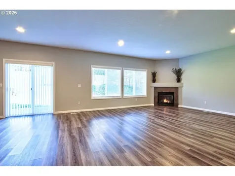 300 SW Mt Mazama Street Mcminnville OR 97128