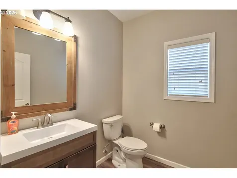 300 SW Mt Mazama Street Mcminnville OR 97128