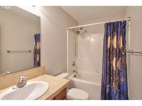 300 SW Mt Mazama Street Mcminnville OR 97128