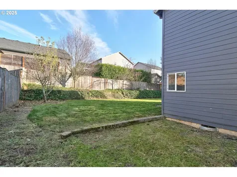 300 SW Mt Mazama Street Mcminnville OR 97128