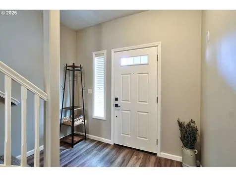 300 SW Mt Mazama Street Mcminnville OR 97128