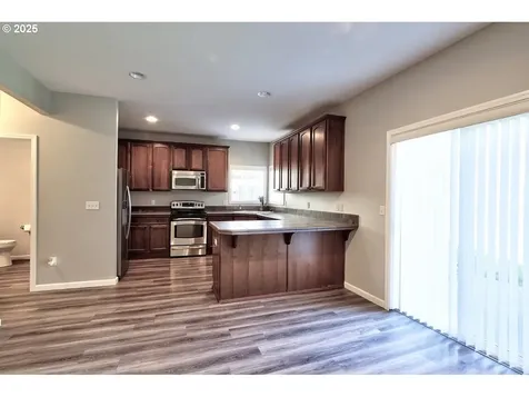 300 SW Mt Mazama Street Mcminnville OR 97128
